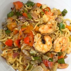 A picture of Prawn Veggie noodles.