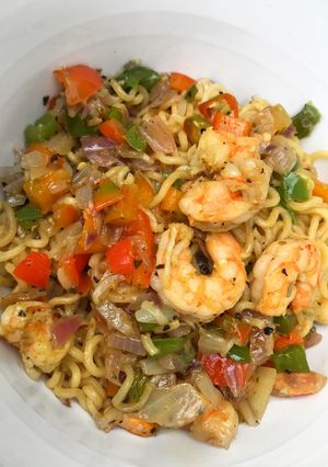 A picture of Prawn Veggie noodles.