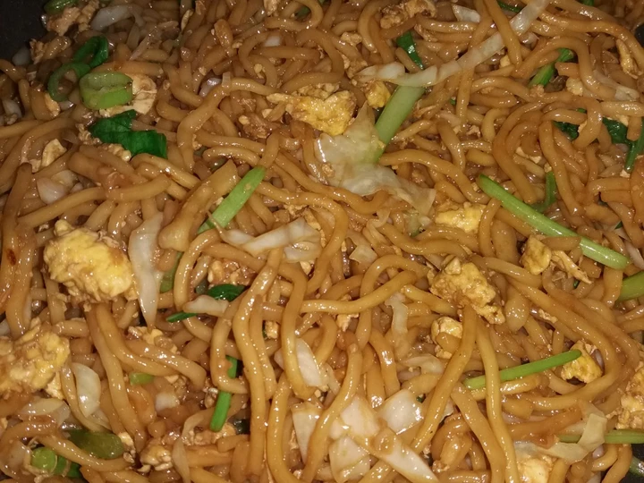 Langkah Mudah untuk Membuat Resep Mie Tek Tek ala Abang Gerobak 😊 yang Enak Banget Anti Ribet, Mantap