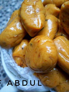 A picture of Caramalized milk candy.