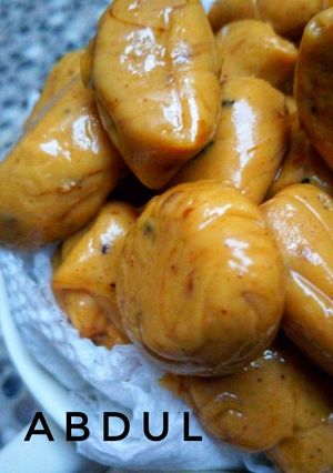 A picture of Caramalized milk candy.