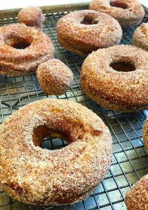 A picture of [Vegan] Apple Cider Donuts.