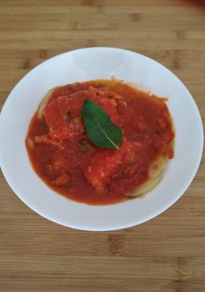 Una foto de Bacalao con tomate
