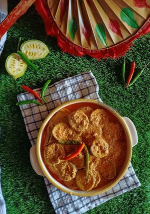 A picture of Tilottoma_Kakrol (spiny gourd curry).