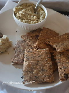 Foto di Crackers ai semi con farine naturali glutenfree