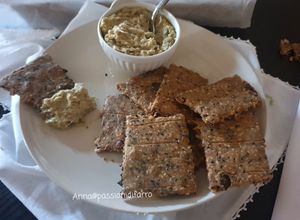 Foto di Crackers ai semi con farine naturali glutenfree