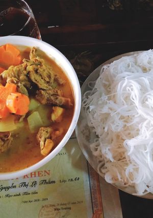 Hình của món Cà ri gà.