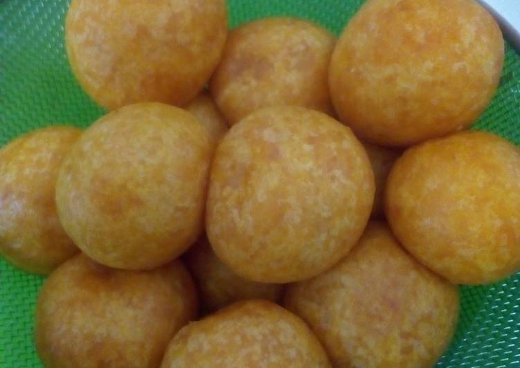 Bola bola ubi merah