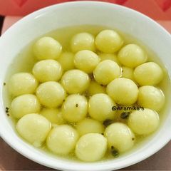Kolkata Sponge Roshogolla 😋 A picture of Kolkata Sponge Roshogolla 😋.