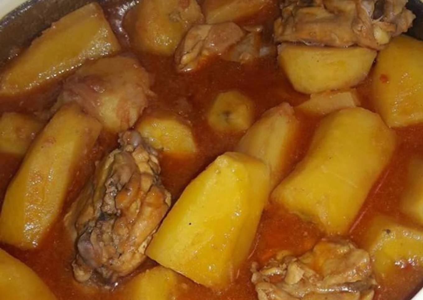 Beef stew with Matoke