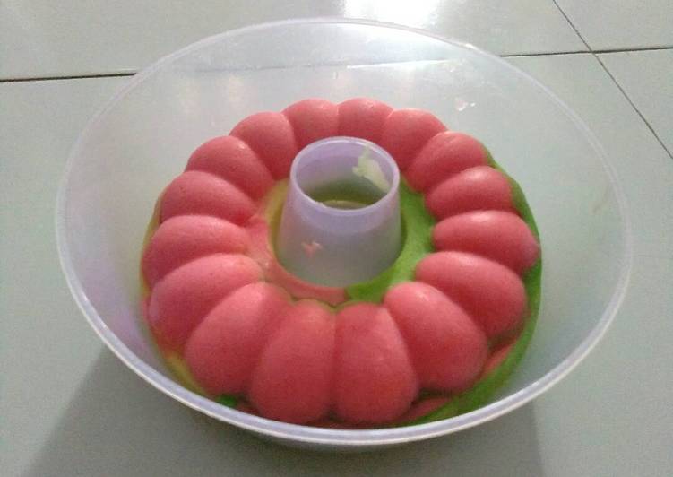 Resep Bolu kukus merah,hijau😄, Bikin Ngiler