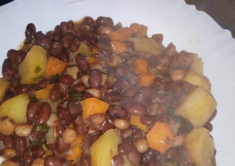 Easiest Way to Make Any-night-of-the-week Githeri with potatoes