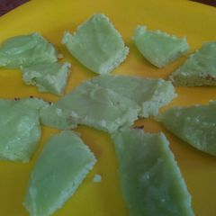 A picture of Pista Burfi.