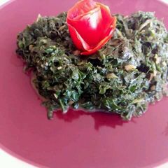A picture of Creamy spinach.