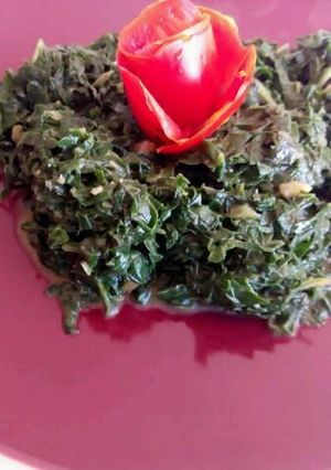 A picture of Creamy spinach.