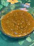 Sauce à la moutarde aigre douce, épices, tomate et romarin