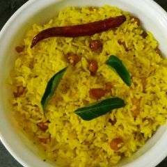A picture of Lemon rice.