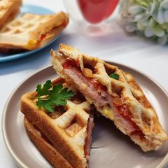 A picture of Hot Sandwiches in a Waffle Maker — A Quick 3-Minute Breakfast! 🧇🥪.