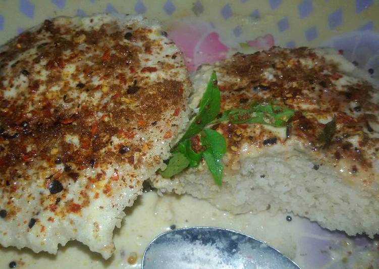 Recipe of Ultimate Spicy Idli &amp; chutney