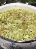 Sopa de verduras con lo que tengo en el refrigerador