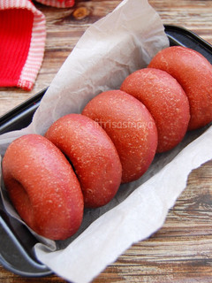Foto resep Donat red velvet (tanpa kentang, satu telur, empuk)