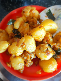 பேபி உருளைக்கிழங்கு வருவல் செய்முறை முக்கிய புகைப்படம்