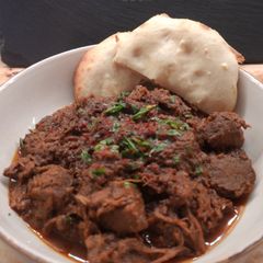 Nihari with Taftan A picture of Nihari with Taftan.