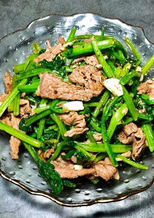 Hình của món Rau Cải Bó Xôi Xào Thịt Bò.