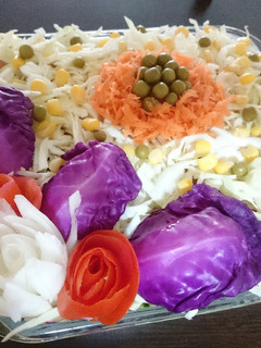عکسی از دستور تزیین ساده سالاد جهت ایده