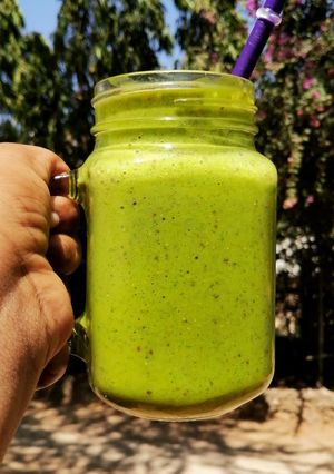 A picture of Healthy Green smoothie.
