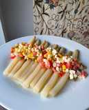 Espárragos blancos con picadillo