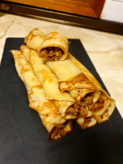 Una foto de Creps rellenos de carne
