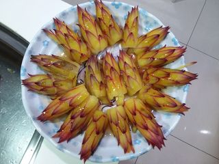 涼拌火龍果花