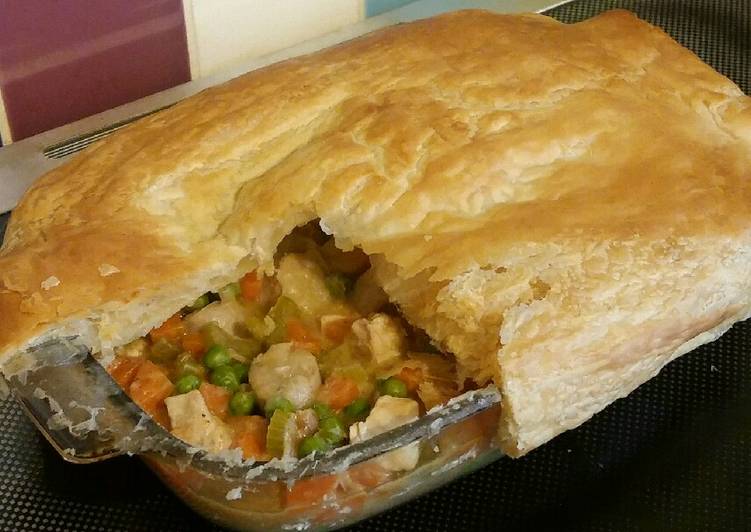 Recipe of Award-winning Vickys Chicken &amp; Sausage Pot Pie, GF DF EF SF NF