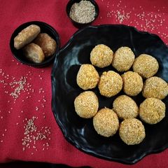 A picture of Sesame Seeds Ladoo.