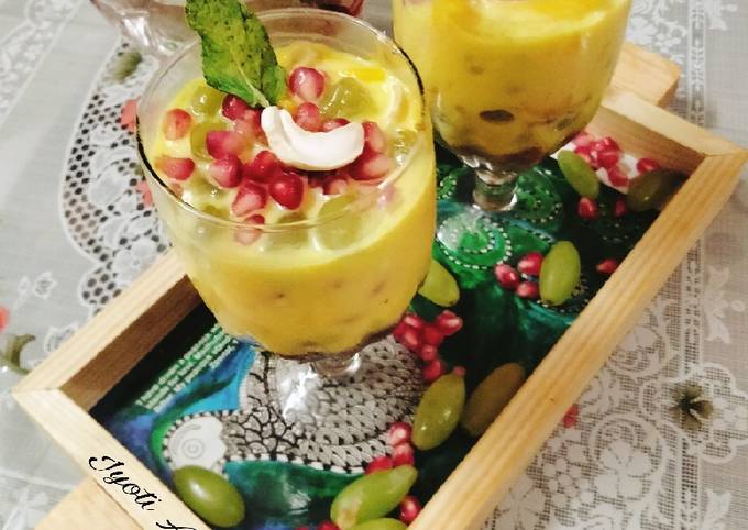 Simple Way to Prepare Homemade 🍓🍓 custard Dessert 🍪 (fruit custard ❤️)