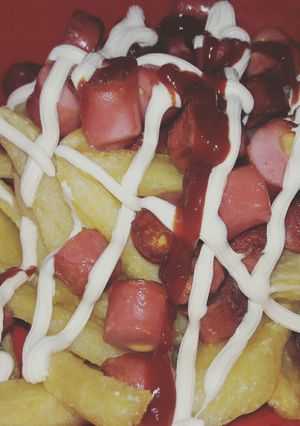 Una foto de Salchipapas ♡