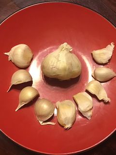 A picture of California Farm Garlic Bulb Rescue.