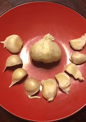 A picture of California Farm Garlic Bulb Rescue.