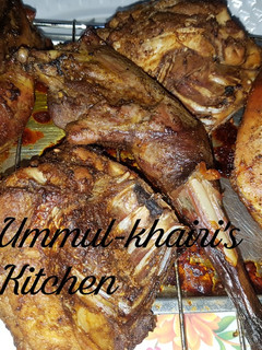 A picture of Roasted Guinea fowl parts.