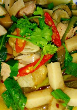รูปของ ต้มยำน้ำใสแฟรงก์เฟิร์ตไก่หนังกรอบ