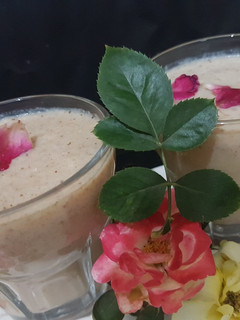 A picture of Apple & Dates Shake Recipe.