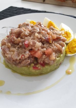 Foto principal de Tartar de atún con guacamole a mi manera