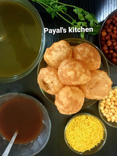 પાણી પૂરી (Pani Puri Recipe In Gujarati) રેસીપી મુખ્ય ફોટો