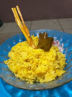 Foto resep Nasi kuning rice cooker simple