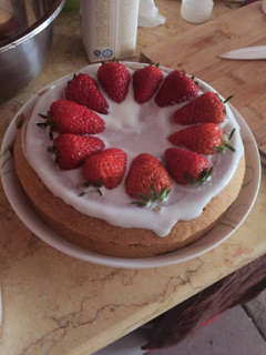 Una foto de Cake de fresas{草莓蛋糕}