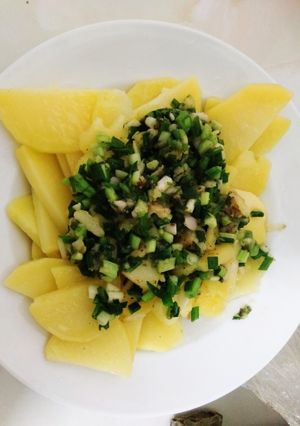 Hình của món Khoai tây xào tỏi 😋😋😋.