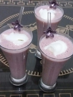 عکسی از دستور اسموتی توت فرنگی و موز