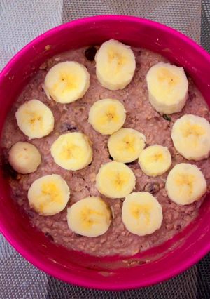 A picture of Banana nutella oats.