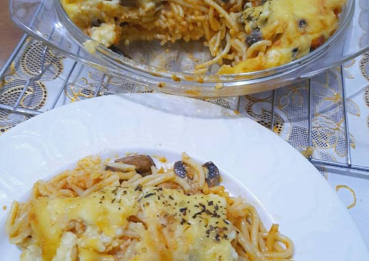 Bagaimana Menyiapkan Spaghetti Brulee Panggang, Sempurna